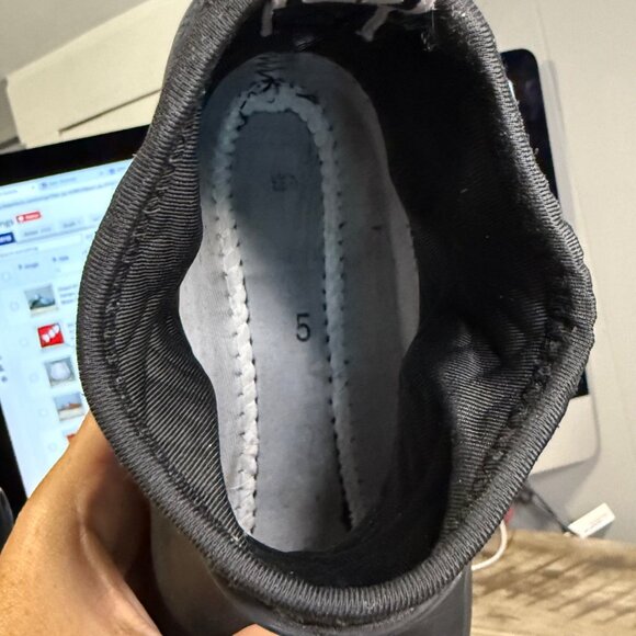 UGG Chevonne Chelsea Womens Black Rubber Outdoor Waterproof Boots Sz 5 - Picture 9 of 10